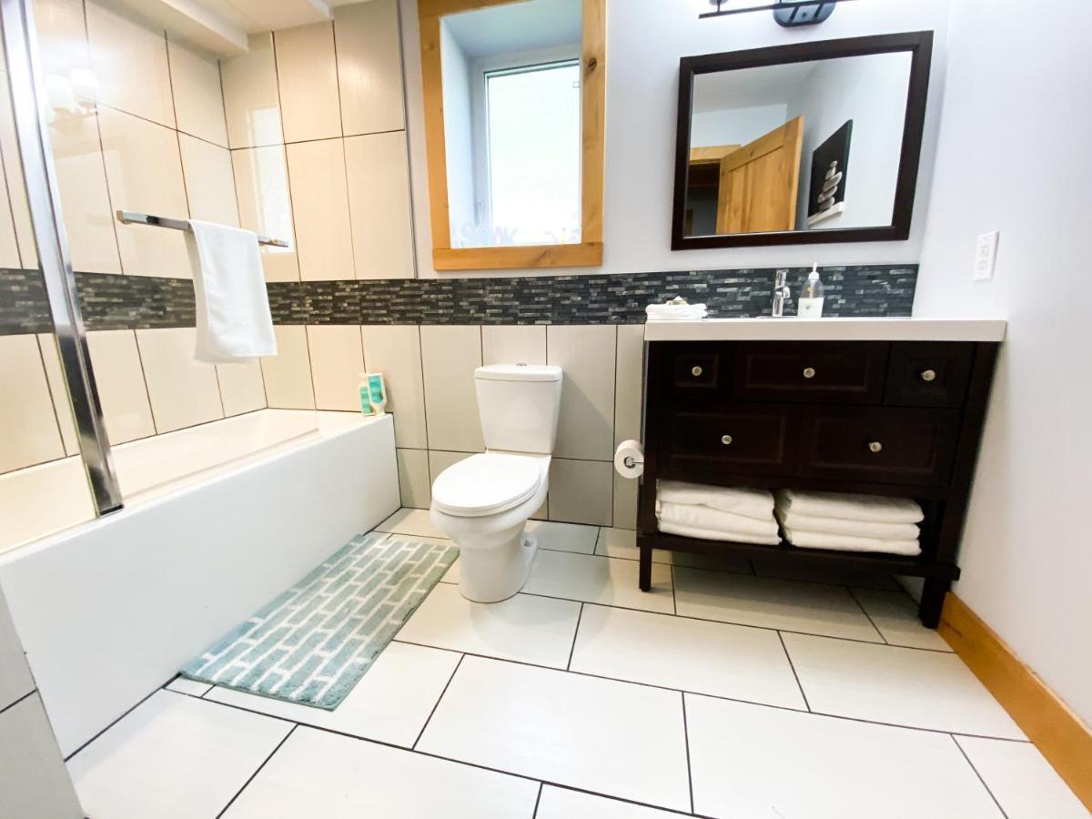Journey'S End - 2 Bed 1 Bath Suite Golden Ngoại thất bức ảnh